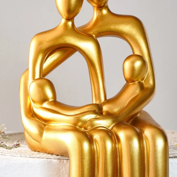 Creative and interesting living room entrance desktop ornaments for a family of four modern abstract character shape decorations